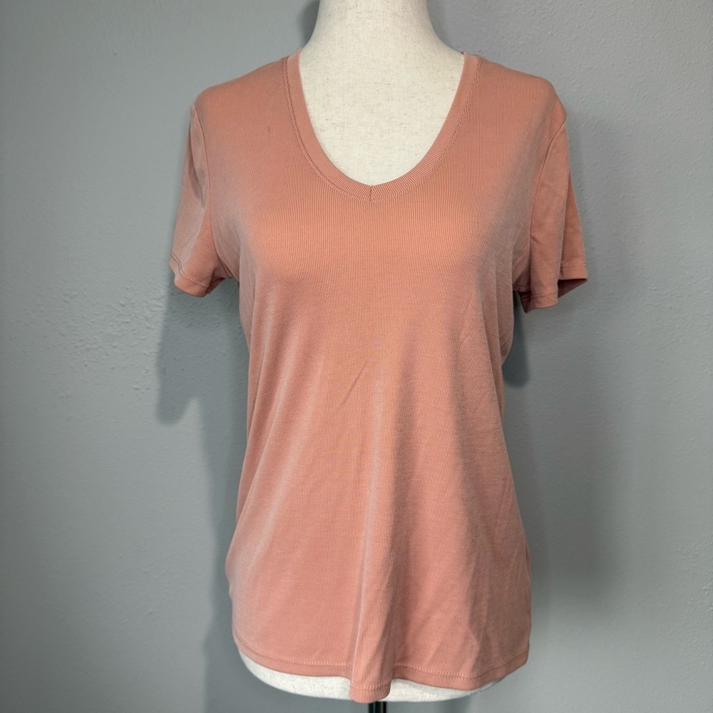 Catherine Malandrino Blush Pink Ribbed V-Neck Tee – Size M